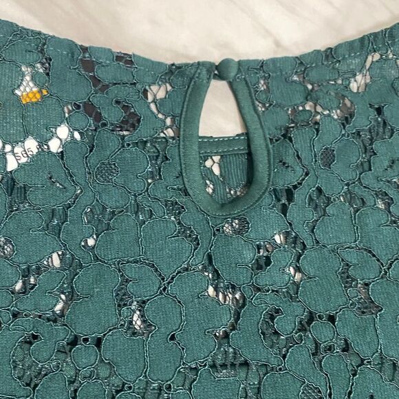 Rafaella‎ Deep Jade Green Lace Scalloped Hem Top w/ Cami | Size Small NWT - Picture 9 of 12